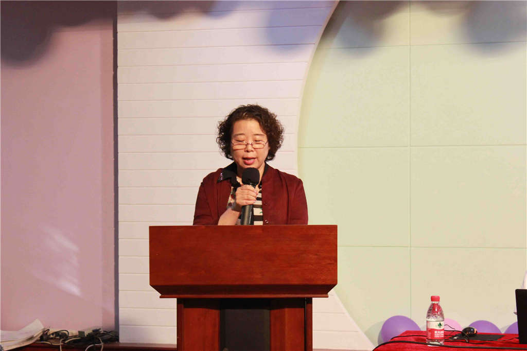 精英未来学校成立首届家长学校